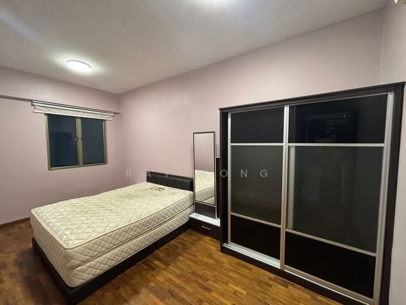 Pangsapuri untuk Disewa di Molek Pine 2 - Ray Wong - Bedroom - PropertyGuru.com.my