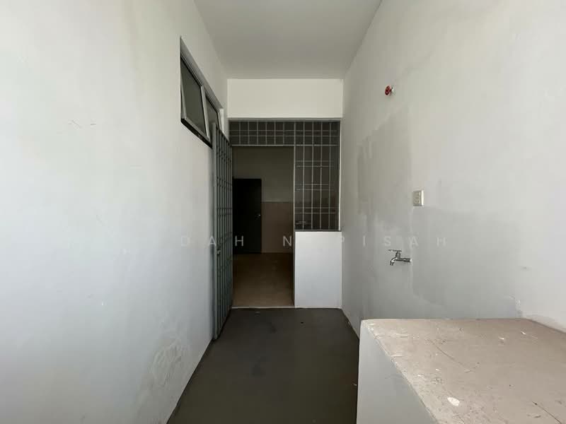 Kedai / Pejabat untuk Dijual di Taman Pura Kencana (Batu Pahat) - Saedah Napisah - Interior - PropertyGuru.com.my