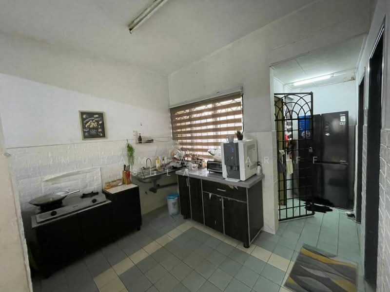 2-storey Terraced House for Sale in Bandar Seri Putra (Bangi) - Muhammad ‘Ariff Selamat - Kitchen - PropertyGuru.com.my
