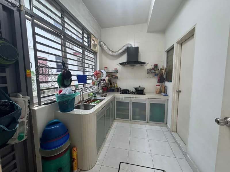 Rumah Teres 2 Tingkat untuk Dijual di Setia Tropika (Johor Bahru) - Kok Hui - Kitchen - PropertyGuru.com.my