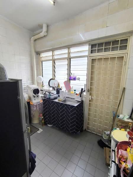 Apartment for Sale at Tasik Heights Apartment - Hazeman Omar - Kitchen - PropertyGuru.com.my