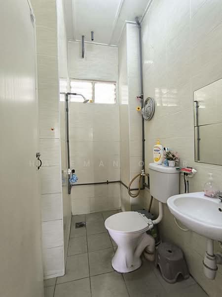 Apartment for Sale at Tasik Heights Apartment - Hazeman Omar - Bathroom - PropertyGuru.com.my