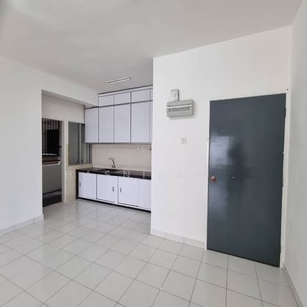 Condominium for Sale at Park View Tower - Hasnizam . - Kitchen - PropertyGuru.com.my