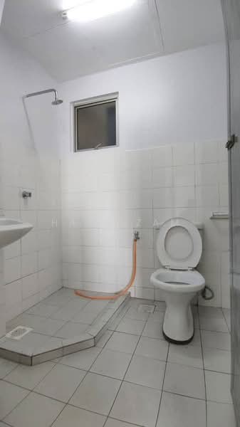 Condominium for Sale at Park View Tower - Hasnizam . - Bathroom - PropertyGuru.com.my