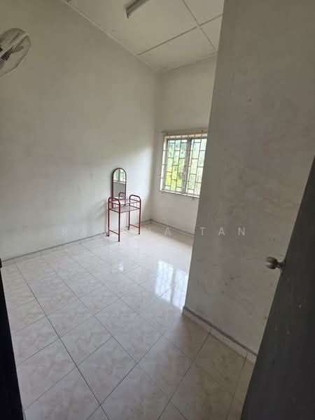Rumah Teres 1 Tingkat untuk Dijual di Taman Debunga (Merlimau) - Ramona Tan - PropertyGuru.com.my