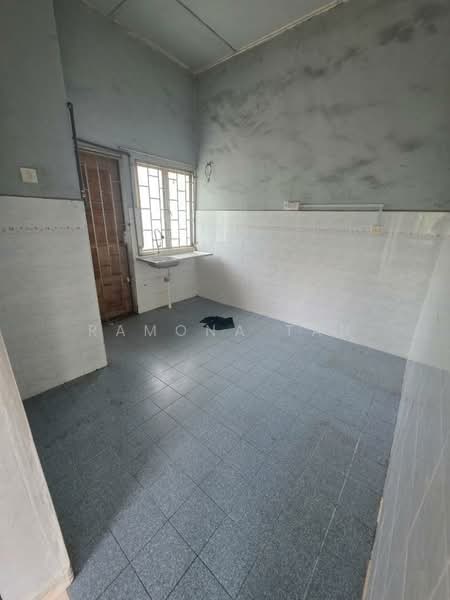 Rumah Teres 1 Tingkat untuk Dijual di Taman Debunga (Merlimau) - Ramona Tan - PropertyGuru.com.my