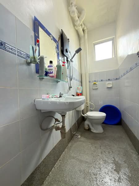 Pangsapuri untuk Dijual di Villa Bestari Apartment - Nikko Soh - Bathroom - PropertyGuru.com.my