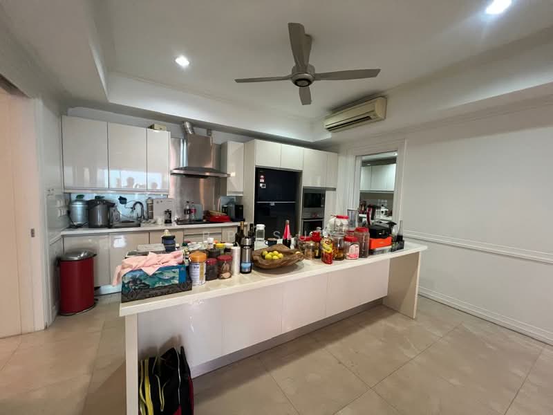 Condominium for Sale at 10 Mont Kiara @ MK10 - BP Sua - Kitchen - PropertyGuru.com.my