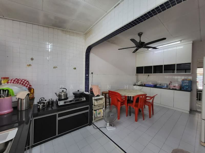 1-storey Terraced House for Sale in Taman Skudai Baru (Skudai) - Darren Ho - Kitchen - PropertyGuru.com.my