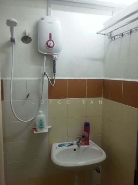 2-storey Terraced House for Sale in BANDAR PUCHONG JAYA (Puchong) - Joyce Tan - Bathroom - PropertyGuru.com.my