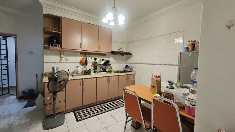 Kondominium untuk Dijual di Kelana Parkview Condominium - Angie Ong - Kitchen - PropertyGuru.com.my