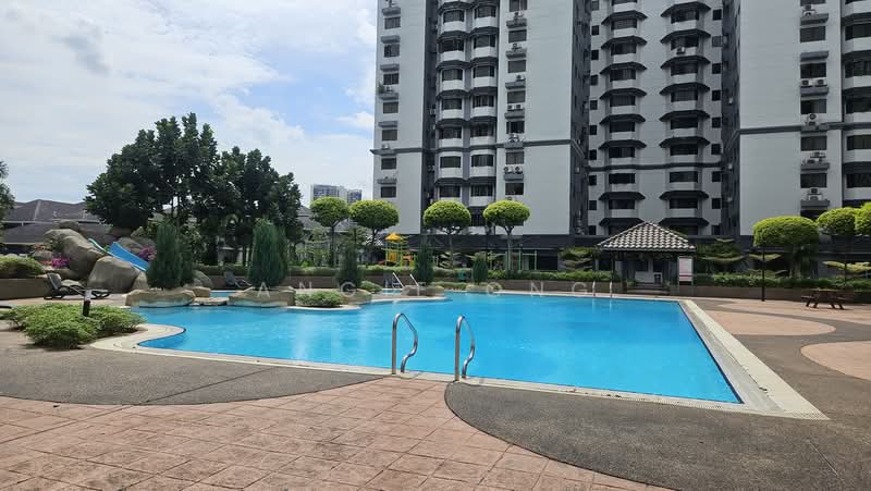 Kondominium untuk Dijual di Kelana Parkview Condominium - Angie Ong - Exterior - PropertyGuru.com.my