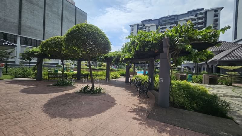 Kondominium untuk Dijual di Kelana Parkview Condominium - Angie Ong - Garden - PropertyGuru.com.my