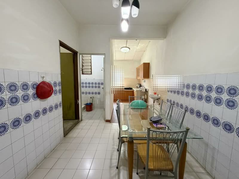 2-storey Terraced House for Sale in Taman Bukit Maluri (Kepong) - Kiing TW - Kitchen - PropertyGuru.com.my