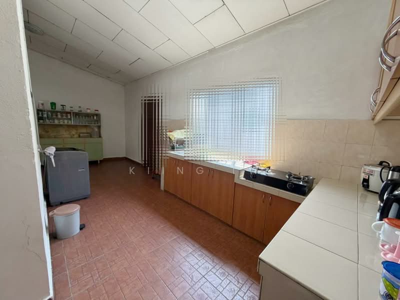 2-storey Terraced House for Sale in Taman Bukit Maluri (Kepong) - Kiing TW - Kitchen - PropertyGuru.com.my