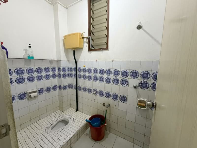 2-storey Terraced House for Sale in Taman Bukit Maluri (Kepong) - Kiing TW - Bathroom - PropertyGuru.com.my