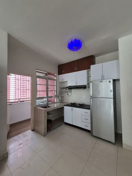 Apartment for Rent at D' Larkin Residence - April Chin - Kitchen - PropertyGuru.com.my