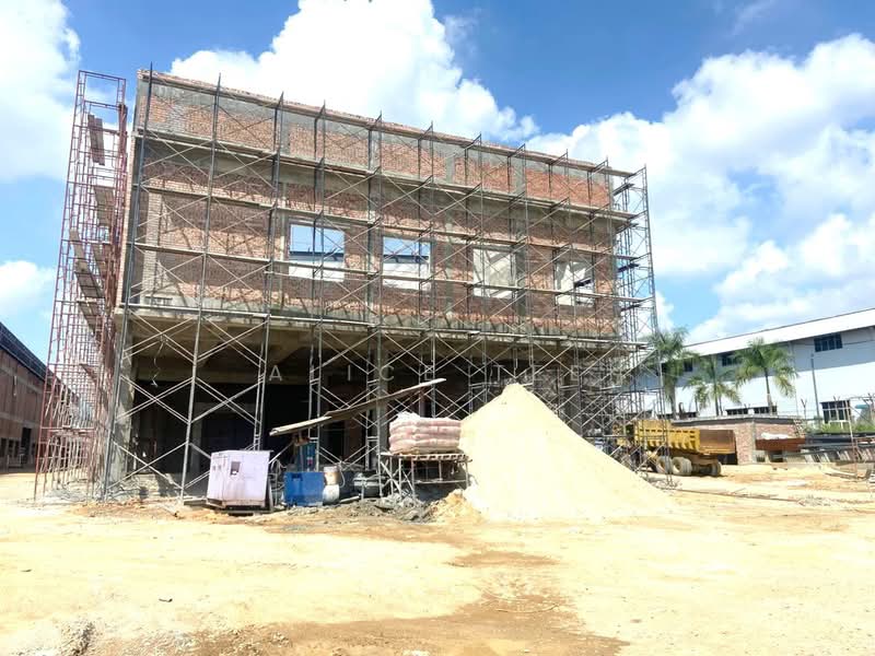 Factory for Rent in Ulu Tiram (Johor) - Alice Tee - Exterior - PropertyGuru.com.my