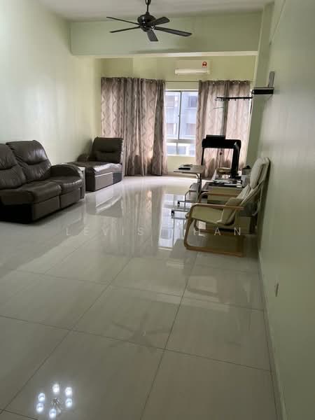 Kondominium untuk Disewa di The Pearl (Pearl Point) - Levis Chan - Living Room - PropertyGuru.com.my