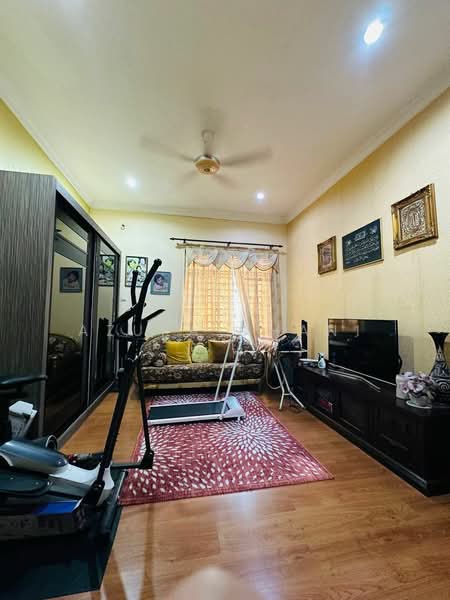Rumah Berkembar untuk Dijual di Permatang Pauh (Penang) - Azura Ghani - Living Room - PropertyGuru.com.my
