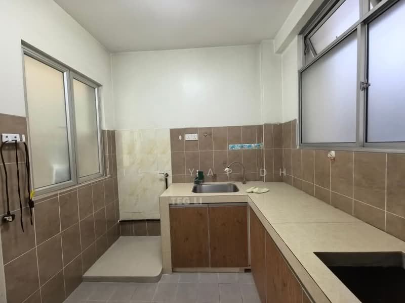 Townhouse for Sale in Kota Kemuning (Shah Alam) - Lily Yap DH - Kitchen - PropertyGuru.com.my
