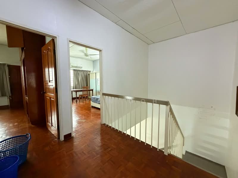 Rumah Berkembar untuk Dijual di Island Park (Jelutong) - Qyan Goh - Corridor - PropertyGuru.com.my