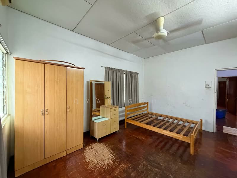 Rumah Berkembar untuk Dijual di Island Park (Jelutong) - Qyan Goh - Bedroom - PropertyGuru.com.my