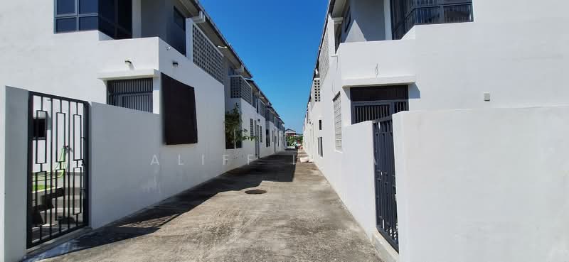 Untuk Disewa - Elmina Green Five