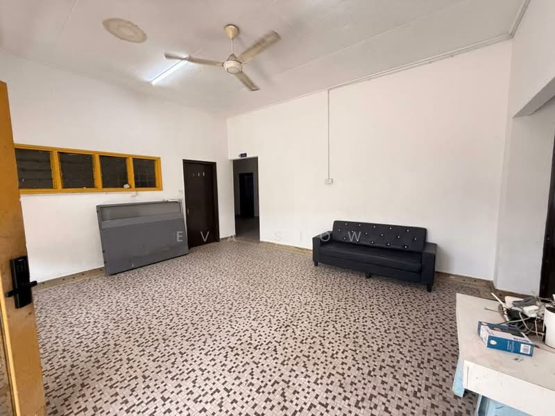 Rumah Banglo untuk Disewa di Johor Bahru (Johor) - Eva Siow - Living Room - PropertyGuru.com.my