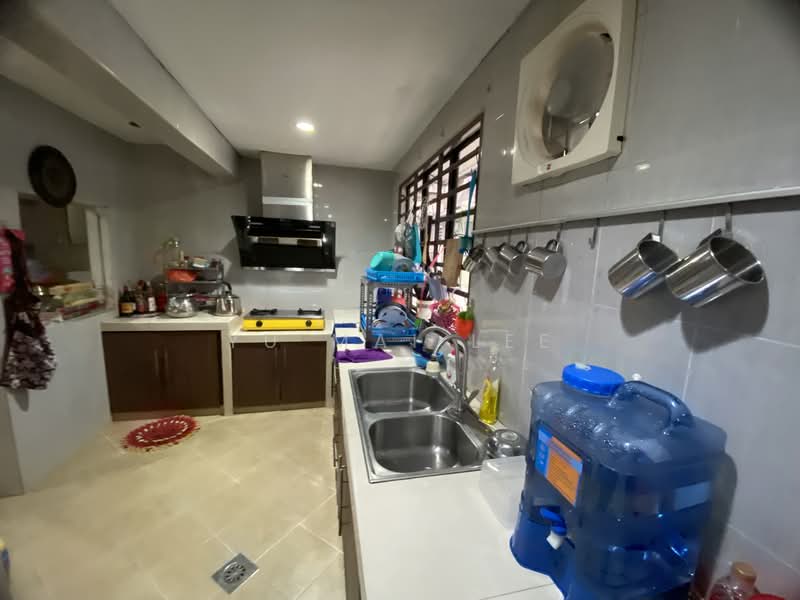 2-storey Terraced House for Sale in Sunway Damansara (Kota Damansara) - Yu Mai Lee - Kitchen - PropertyGuru.com.my