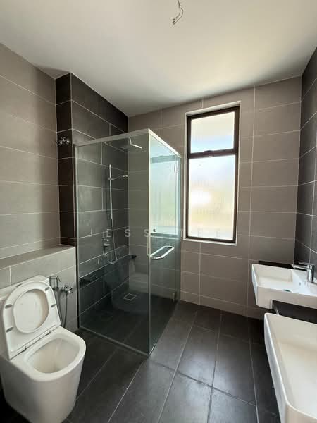 Semi-Detached House for Sale in Setia Utama (Setia Alam) - Jess Tee - Bathroom - PropertyGuru.com.my
