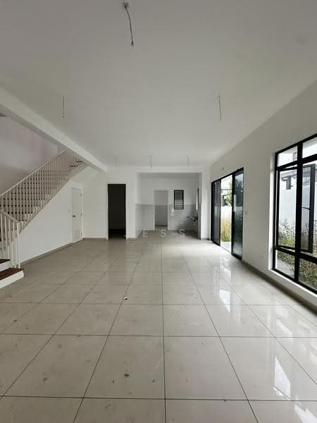 Semi-Detached House for Sale in Setia Utama (Setia Alam) - Jess Tee - Living Room - PropertyGuru.com.my