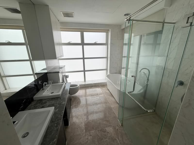 Service Residence for Rent at The Face Suites (Platinum Suites) - Kweenie Chong - Bathroom - PropertyGuru.com.my