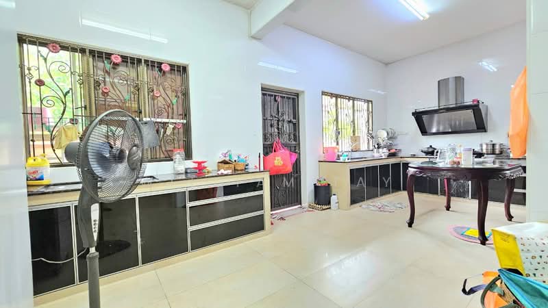 Rumah Berkembar untuk Dijual di Taman Impian Emas (Skudai) - William Tay - Kitchen - PropertyGuru.com.my
