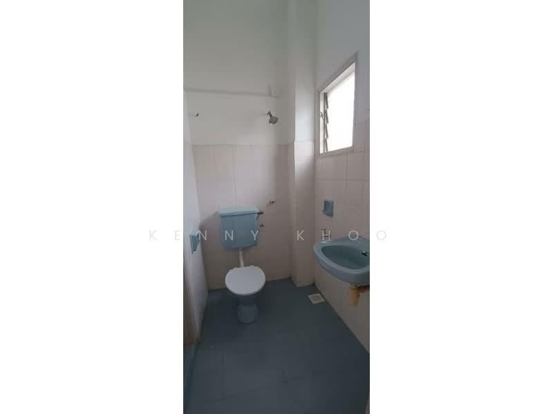 Terraced House for Rent in Subang Jaya (Selangor) - Kenny Khoo - Bathroom - PropertyGuru.com.my
