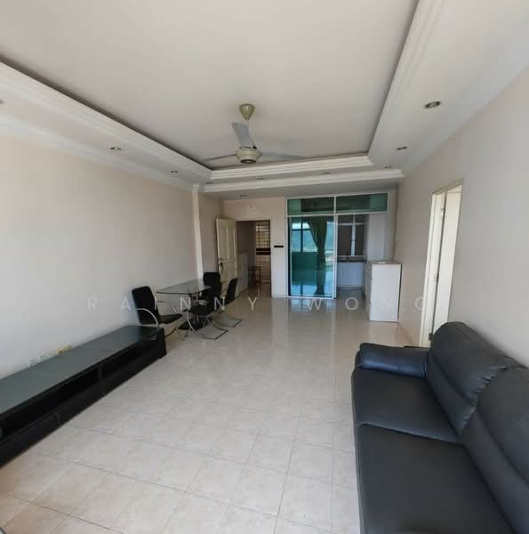 Kondominium untuk Disewa di Coastal Tower - Rainny Wong - Living Room - PropertyGuru.com.my