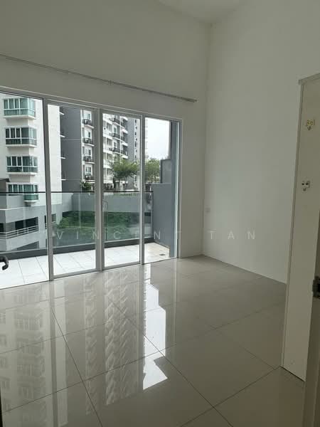 Kondominium untuk Disewa di QuayWest Residence - Vincent Tan - Balcony - PropertyGuru.com.my