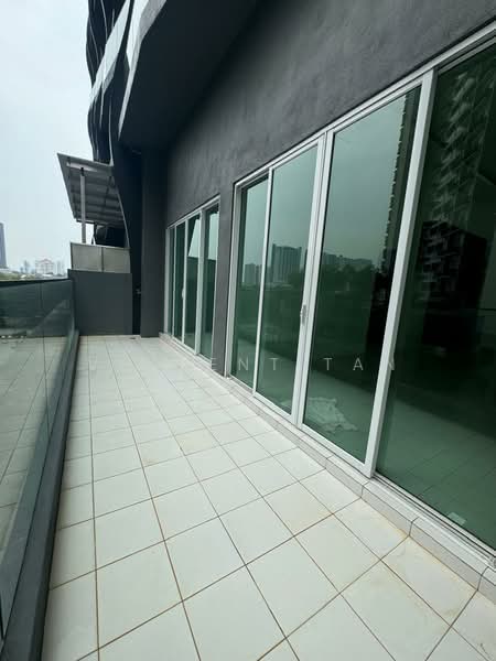 Kondominium untuk Disewa di QuayWest Residence - Vincent Tan - Balcony - PropertyGuru.com.my