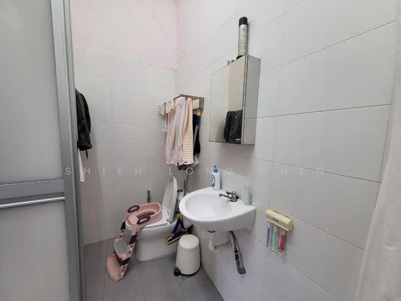 Rumah Teres 2 Tingkat untuk Dijual di Taman Skudai Baru (Skudai) - Shieh Long Chen - Bathroom - PropertyGuru.com.my