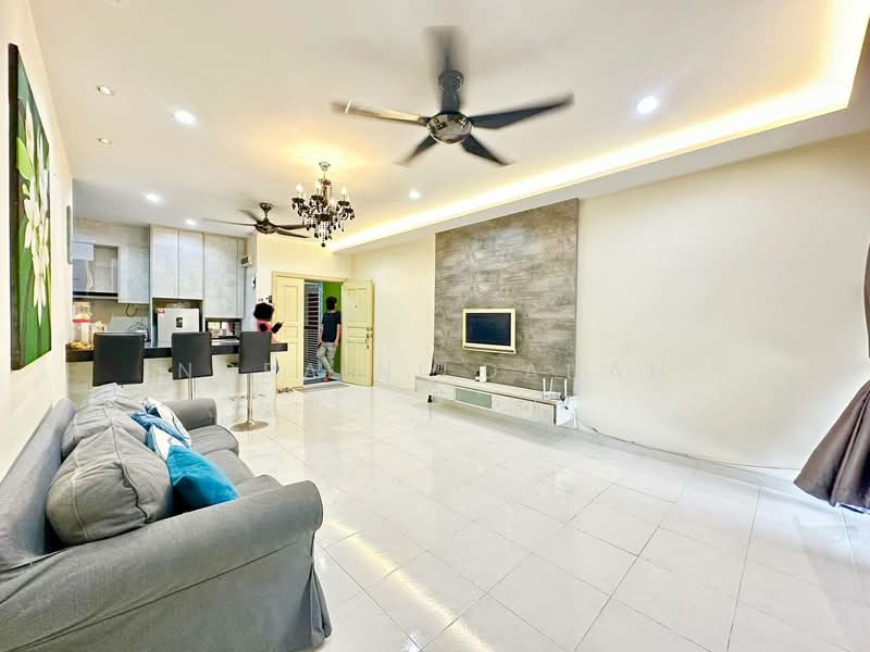 Rumah Teres 2 Tingkat untuk Dijual di Kajang (Selangor) - Noraini Dahan - Living Room - PropertyGuru.com.my