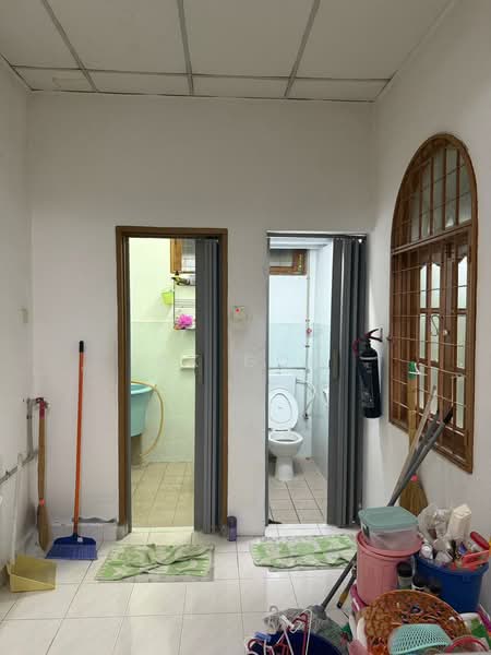 Rumah Banglo untuk Disewa di Gelugor (Penang) - CK Goh - Bathroom - PropertyGuru.com.my