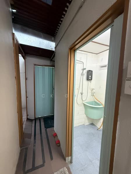Rumah Banglo untuk Disewa di Gelugor (Penang) - CK Goh - Bathroom - PropertyGuru.com.my
