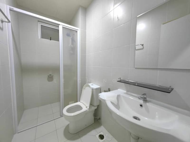 Servis Apartment untuk Disewa di Meridin Bayvue @ Sierra Perdana - Le Ching . - Bathroom - PropertyGuru.com.my