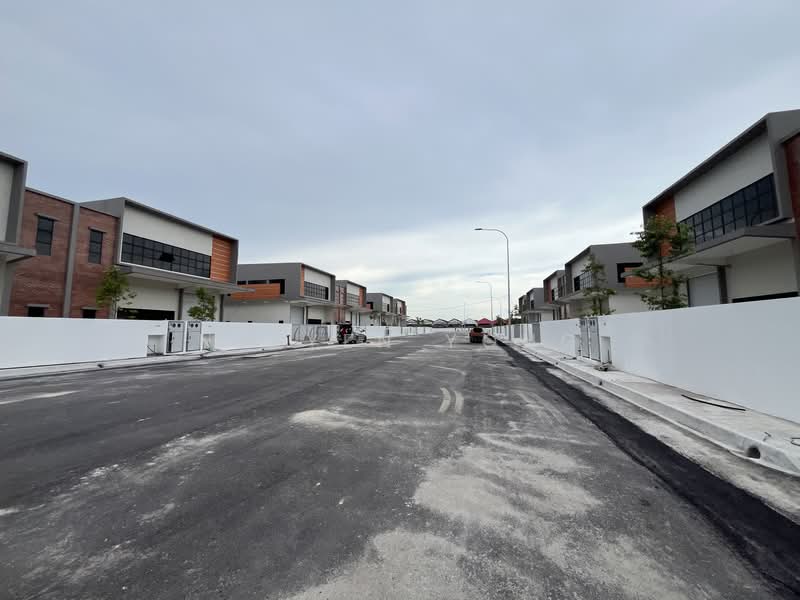 Semi-D Factory for Sale in Kawasan Perindustrian Nilai (Nilai) - Ng Yen Yong - Exterior - PropertyGuru.com.my