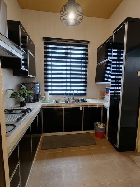 2-storey Terraced House for Sale in Johor Bahru (Johor) - Azlan Ismail aiproperty - Kitchen - PropertyGuru.com.my