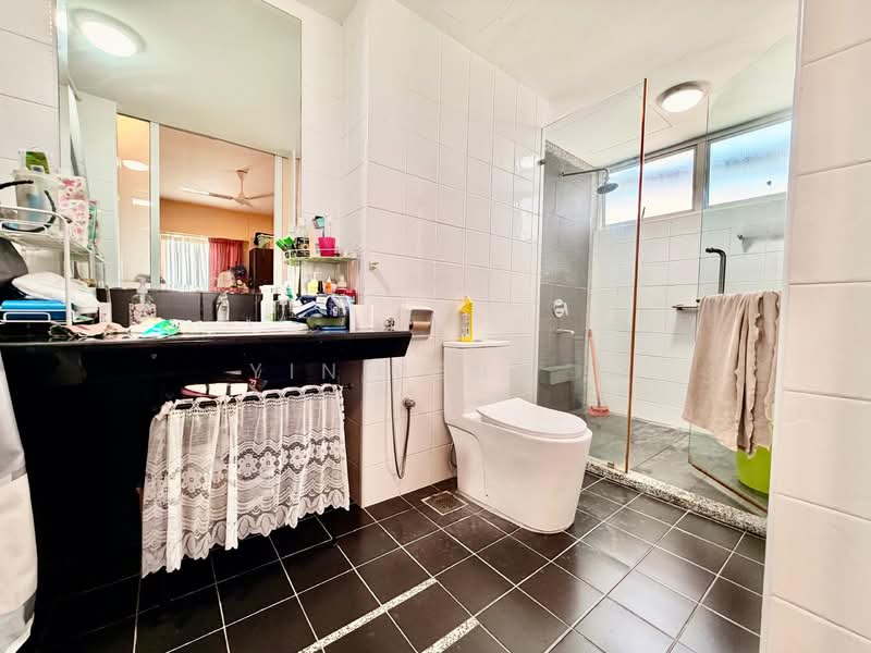 Kondominium untuk Dijual di The Plaza Condominium - Yin Peng . - Bathroom - PropertyGuru.com.my