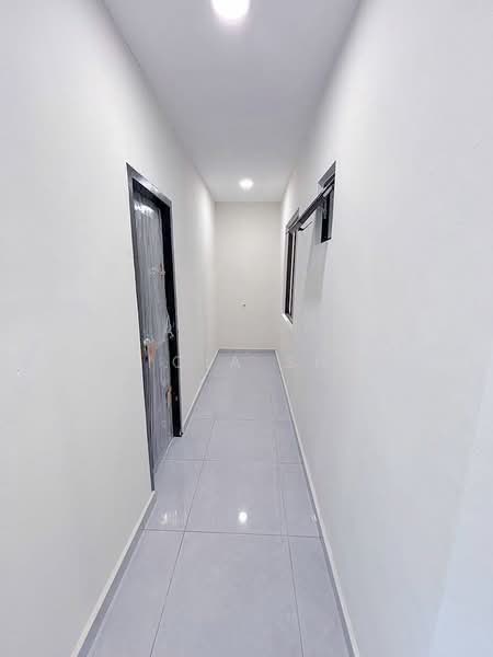 2-storey Terraced House for Sale in Taman Skudai Baru (Skudai) - Alicia Shum - Corridor - PropertyGuru.com.my