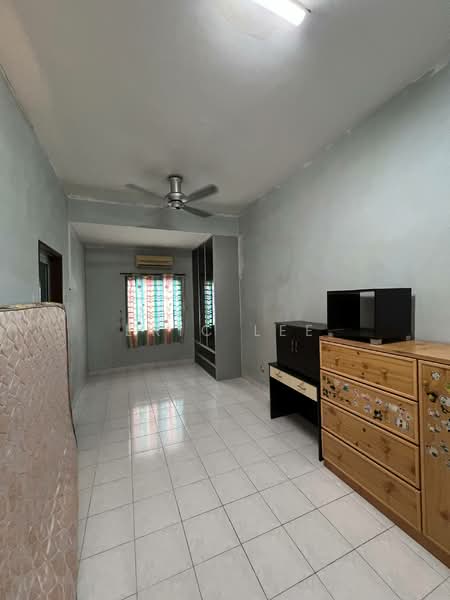 Rumah Teres 2 Tingkat untuk Dijual di Bandar Putra (Kulai) - Eric Lee - Interior - PropertyGuru.com.my