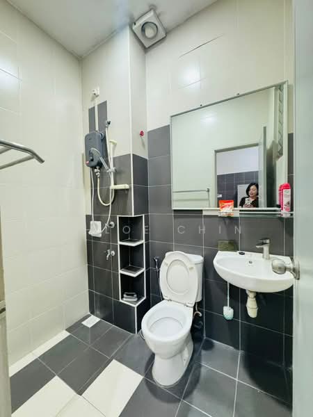 Rumah Teres untuk Dijual di Taman Setia Indah (Tebrau) - Chloe Chin - Bathroom - PropertyGuru.com.my