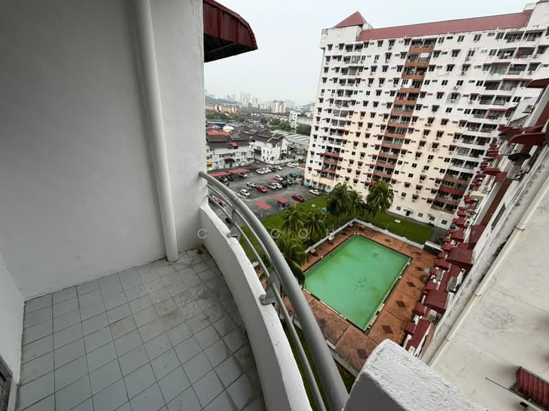 Pangsapuri untuk Dijual di Taman Seri Sari (Sunshine Garden) - CK Goh - Balcony - PropertyGuru.com.my